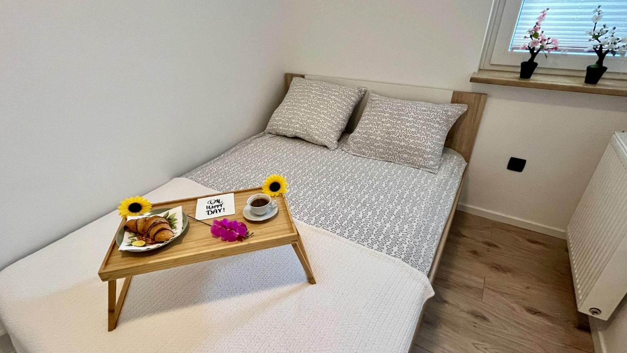 Mali Raj Apartment Menges Ngoại thất bức ảnh